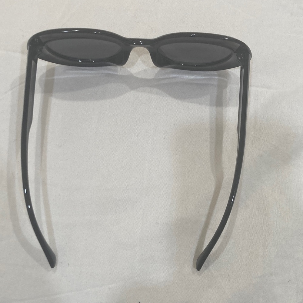 Women’s Black Oversized Oval Sunglasses - Picture 11 of 16